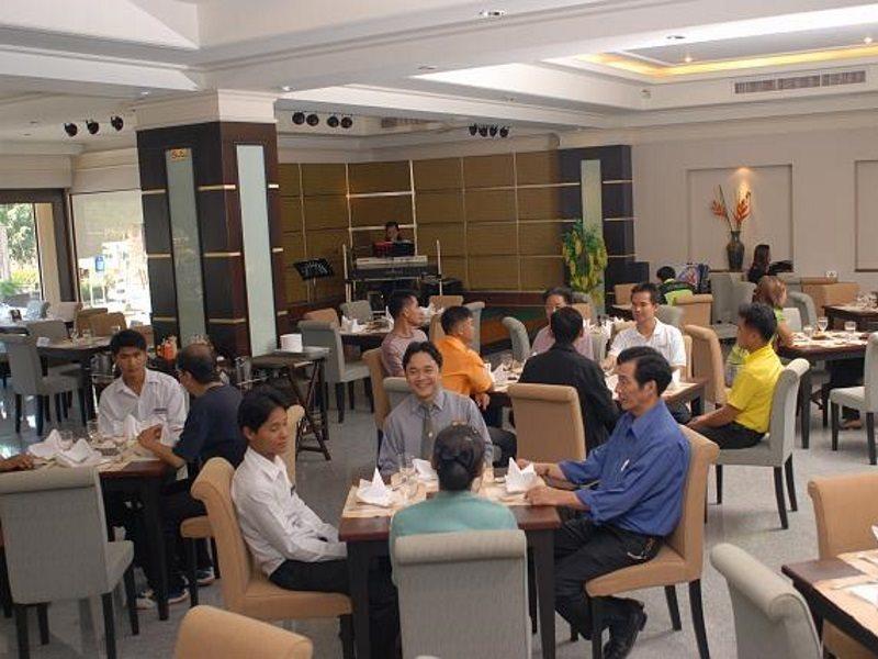 Chakungrao Riverview Hotel Кампаенг Пет Екстериор снимка