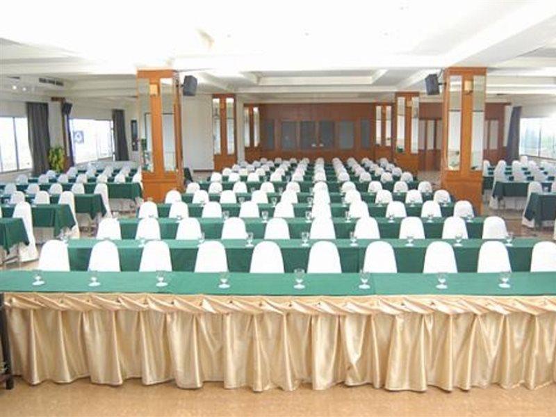 Chakungrao Riverview Hotel Кампаенг Пет Екстериор снимка